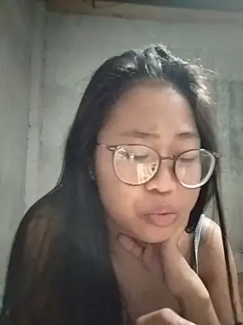 Snapshot of angelpinay44 chatting on 07-10-26, 03:58 angelpinay44 online show from 07-10-26, 03:58