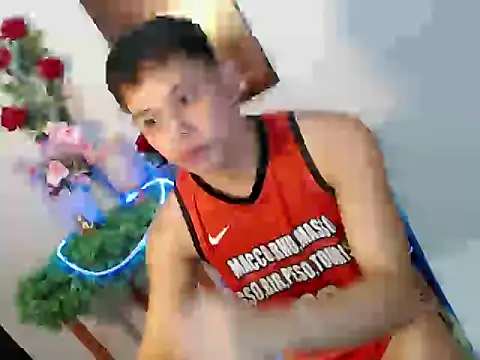 Snapshot of Baby_Maxxx chatting on 06-20-26, 10:29 Baby Maxxx online show from 06-20-26, 10:29