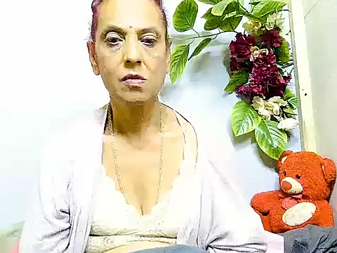 Hot queen58 online show from 06-24-26, 05:06