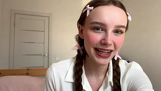 Lolatatee online show from 03-09-26, 12:42