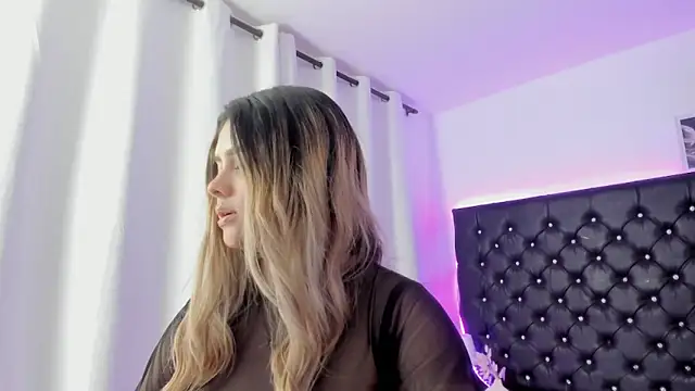 Sharon Storm online show from 04-16-26, 01:45