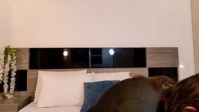 AleciaNoah online show from 03-05-26, 07:10