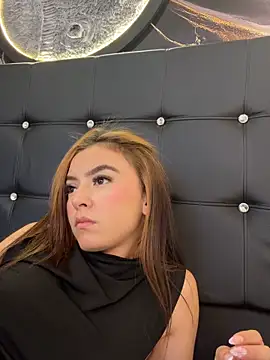   Nahomy online show from 05-11-26, 04:04