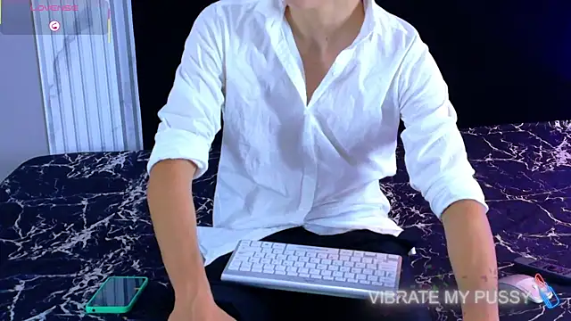 Danteandviolete cr online show from 05-02-26, 11:37