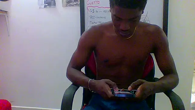Snapshot of charles_king chatting on 05-09-26, 08:25 charles king online show from 05-09-26, 08:25