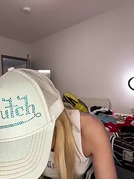 Naughtyblondex online show from 04-11-26, 08:13