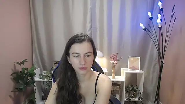 Snapshot of MistyBree chatting on 07-17-26, 08:10 MistyBree online show from 07-17-26, 08:10