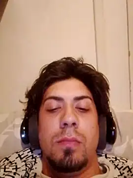 Snapshot of iShon777 chatting on 04-14-26, 11:00 iShon777 online show from 04-14-26, 11:00