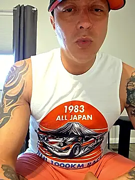 Snapshot of DoggiiDick chatting on 03-20-26, 09:41 DoggiiDick online show from 03-20-26, 09:41