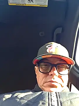 Snapshot of DoggiiDick chatting on 03-21-26, 01:16 DoggiiDick online show from 03-21-26, 01:16