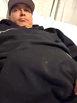 Snapshot of DoggiiDick chatting on 03-28-26, 02:44 DoggiiDick online show from 03-28-26, 02:44