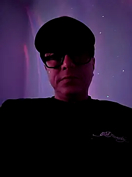 Snapshot of DoggiiDick chatting on 04-16-26, 12:33 DoggiiDick online show from 04-16-26, 12:33