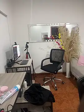 Emi rousse online show from 03-21-26, 11:59