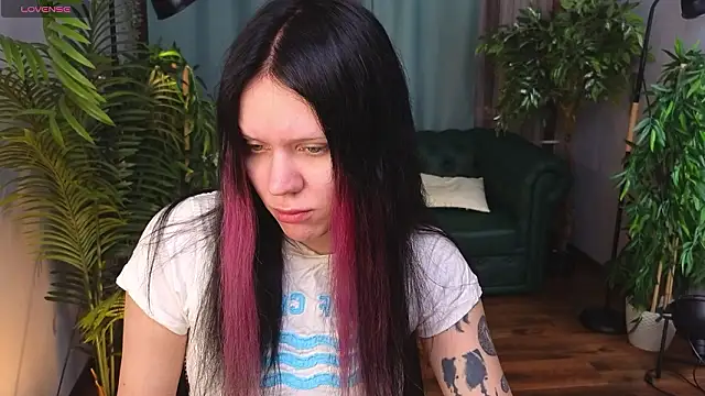 kittenlolla online show from 03-25-26, 05:35