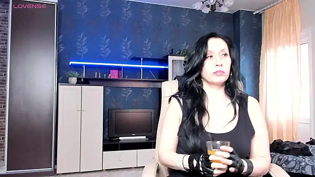 Snapshot of Lucky_Milf chatting on 03-21-26, 11:48 Lucky Milf online show from 03-21-26, 11:48