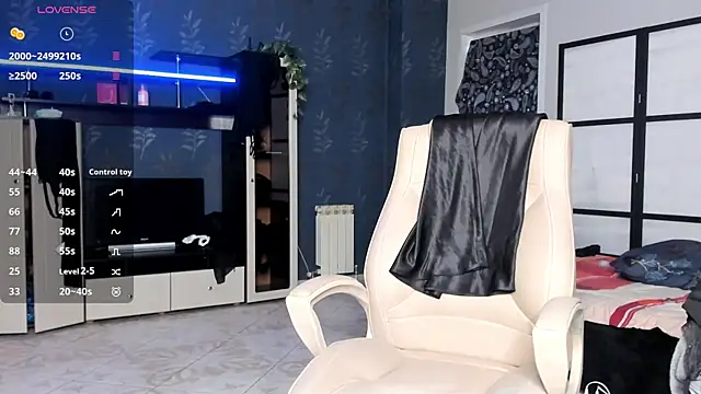 Lucky Milf online show from 05-06-26, 10:53