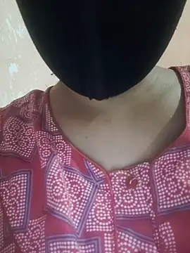 Snapshot of Tamillaxmi12 chatting on 03-18-26, 06:11 Tamillaxmi12 online show from 03-18-26, 06:11