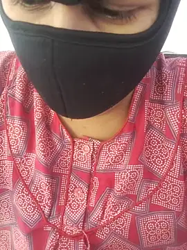 Snapshot of Tamillaxmi12 chatting on 04-13-26, 06:08 Tamillaxmi12 online show from 04-13-26, 06:08