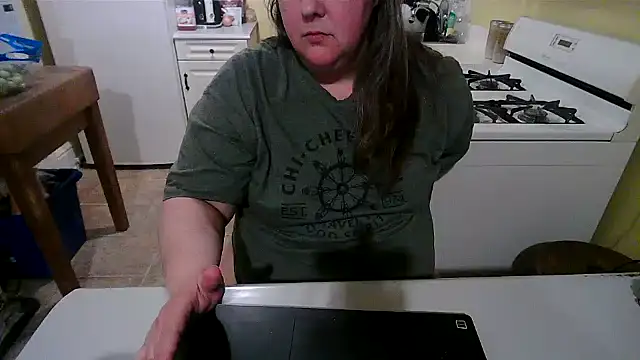 smalltowntrouble online show from 04-25-26, 02:58