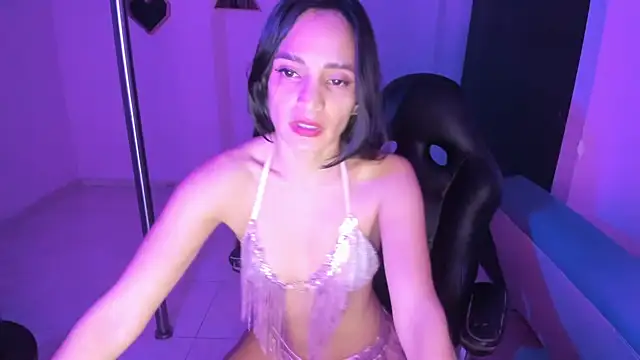 Snapshot of doll_katiuska chatting on 06-14-26, 12:51 doll katiuska online show from 06-14-26, 12:51