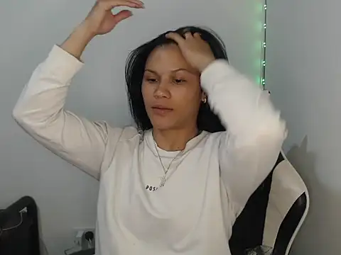 KathLovee online show from 04-24-26, 02:30