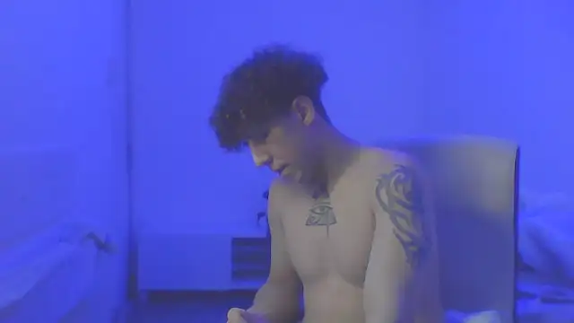 Snapshot of TitanNoir chatting on 03-02-26, 05:08 TitanNoir online show from 03-02-26, 05:08