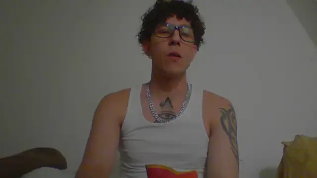 Snapshot of TitanNoir chatting on 03-07-26, 01:46 TitanNoir online show from 03-07-26, 01:46