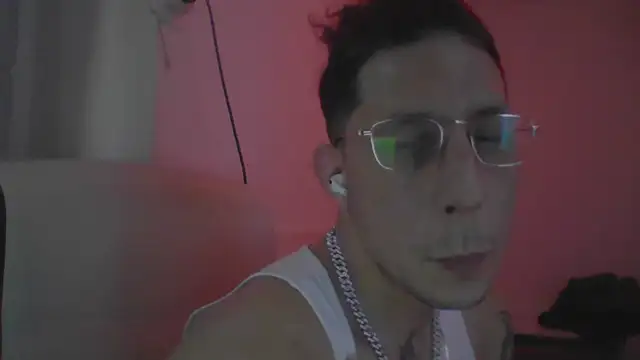 Snapshot of TitanNoir chatting on 04-01-26, 01:41 TitanNoir online show from 04-01-26, 01:41