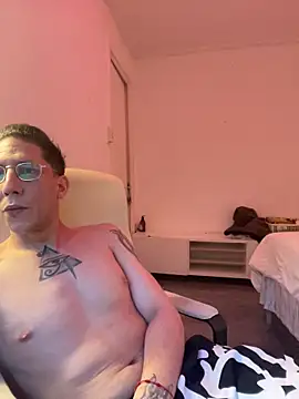 Snapshot of TitanNoir chatting on 04-03-26, 05:33 TitanNoir online show from 04-03-26, 05:33