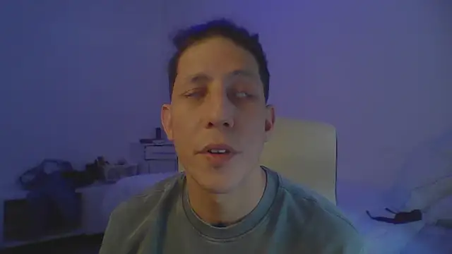 Snapshot of TitanNoir chatting on 04-05-26, 11:40 TitanNoir online show from 04-05-26, 11:40