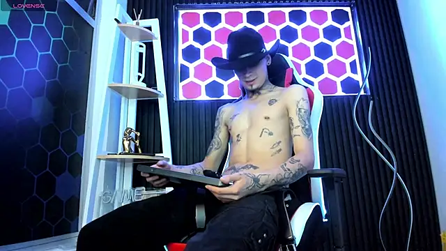 Max Hader  online show from 03-13-26, 03:57