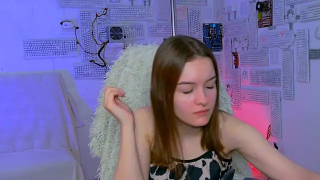 Snapshot of KellieBanshe chatting on 06-25-26, 04:12 KellieBanshe online show from 06-25-26, 04:12