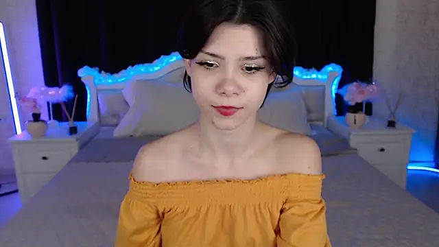 llittle-peachh online show from 03-06-26, 06:26