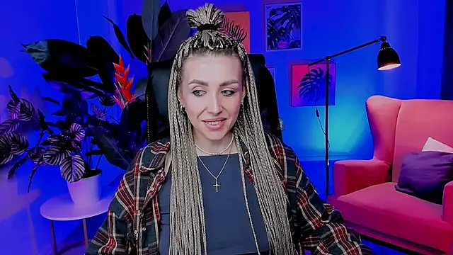 MonicaRiley online show from 05-04-26, 09:16