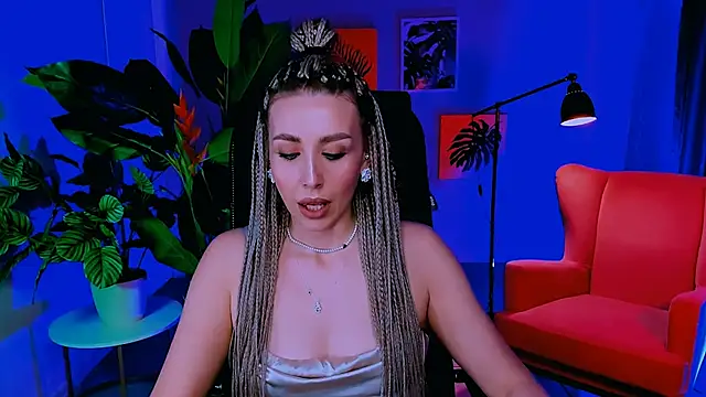 Snapshot of MonicaRiley chatting on 05-08-26, 10:20 MonicaRiley online show from 05-08-26, 10:20