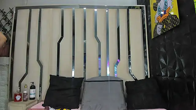 FreyaHL online show from 04-14-26, 07:42