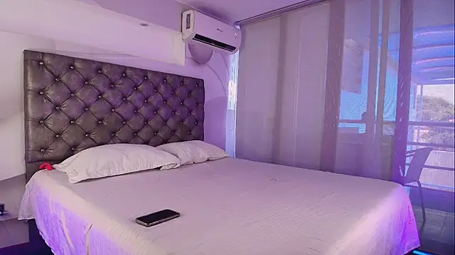 LauriLenix online show from 03-25-26, 03:51