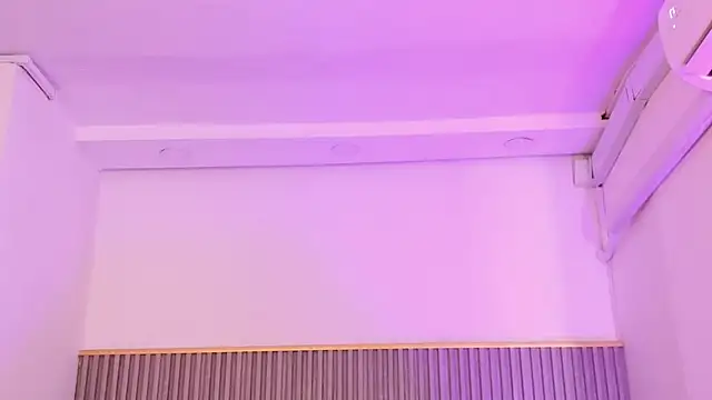 ashvalentine  online show from 04-06-26, 07:48