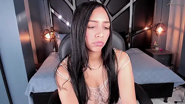 Esmeralda  18 online show from 03-21-26, 07:39