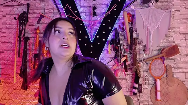 Alejandra BDSM   online show from 05-13-26, 01:30