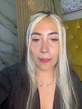 Snapshot of ManuelaVeeleez chatting on 06-25-26, 06:29 ManuelaVeeleez online show from 06-25-26, 06:29