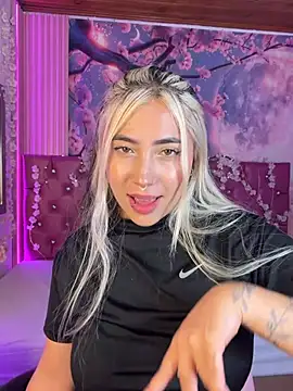 Snapshot of ManuelaVeeleez chatting on 07-02-26, 04:51 ManuelaVeeleez online show from 07-02-26, 04:51