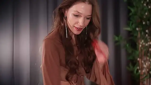 Luxury Avie online show from 03-08-26, 01:47