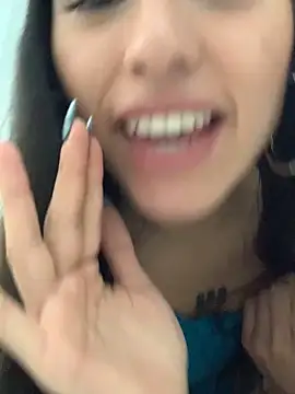 SweetCherry   online show from 04-16-26, 07:36