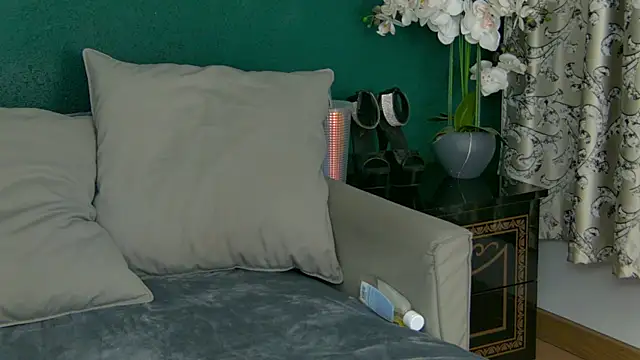 Snapshot of SkinnyNatty chatting on 06-19-26, 03:55 SkinnyNatty online show from 06-19-26, 03:55