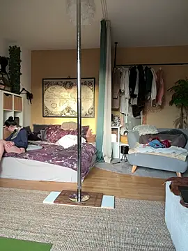 SkinnyLilly online show from 03-31-26, 05:02