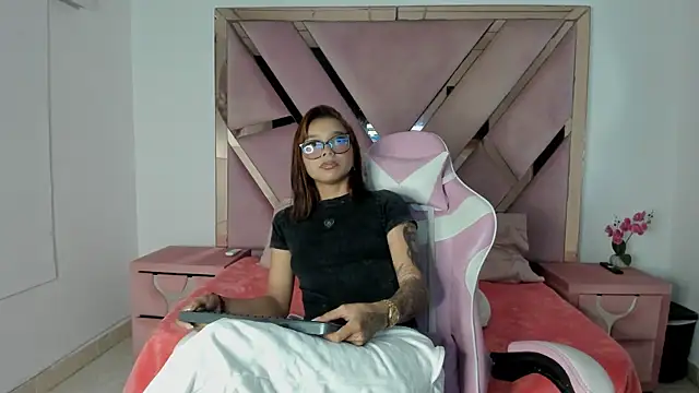 Angell cherryht online show from 06-26-26, 08:46
