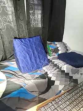 gomitaboy1 online show from 04-13-26, 07:08