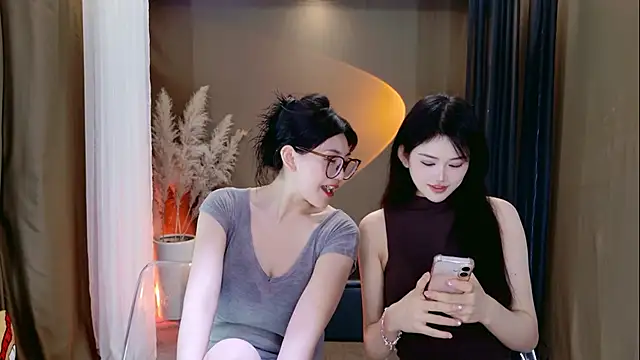 Snapshot of Banana-Milk69 chatting on 06-27-26, 01:10 Banana-Milk69 online show from 06-27-26, 01:10