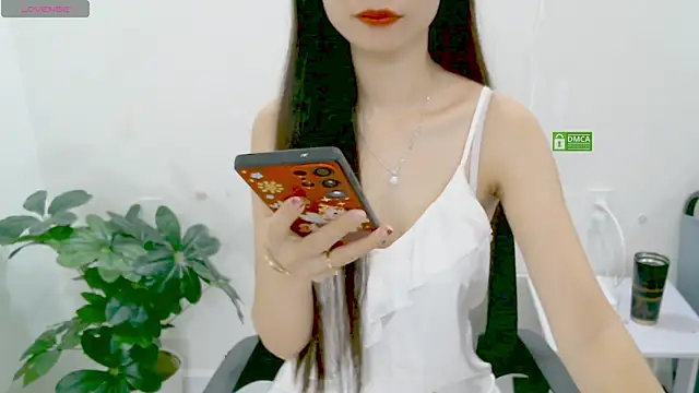 Snapshot of Emily_LoveU chatting on 04-08-26, 01:49 Emily LoveU online show from 04-08-26, 01:49